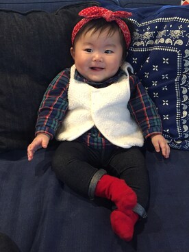 「UNIQLO（ユニクロ）のアイテム（ベスト、ホワイト系）」を使った、yurimariさん（レディース・70cm）の春コーディネート