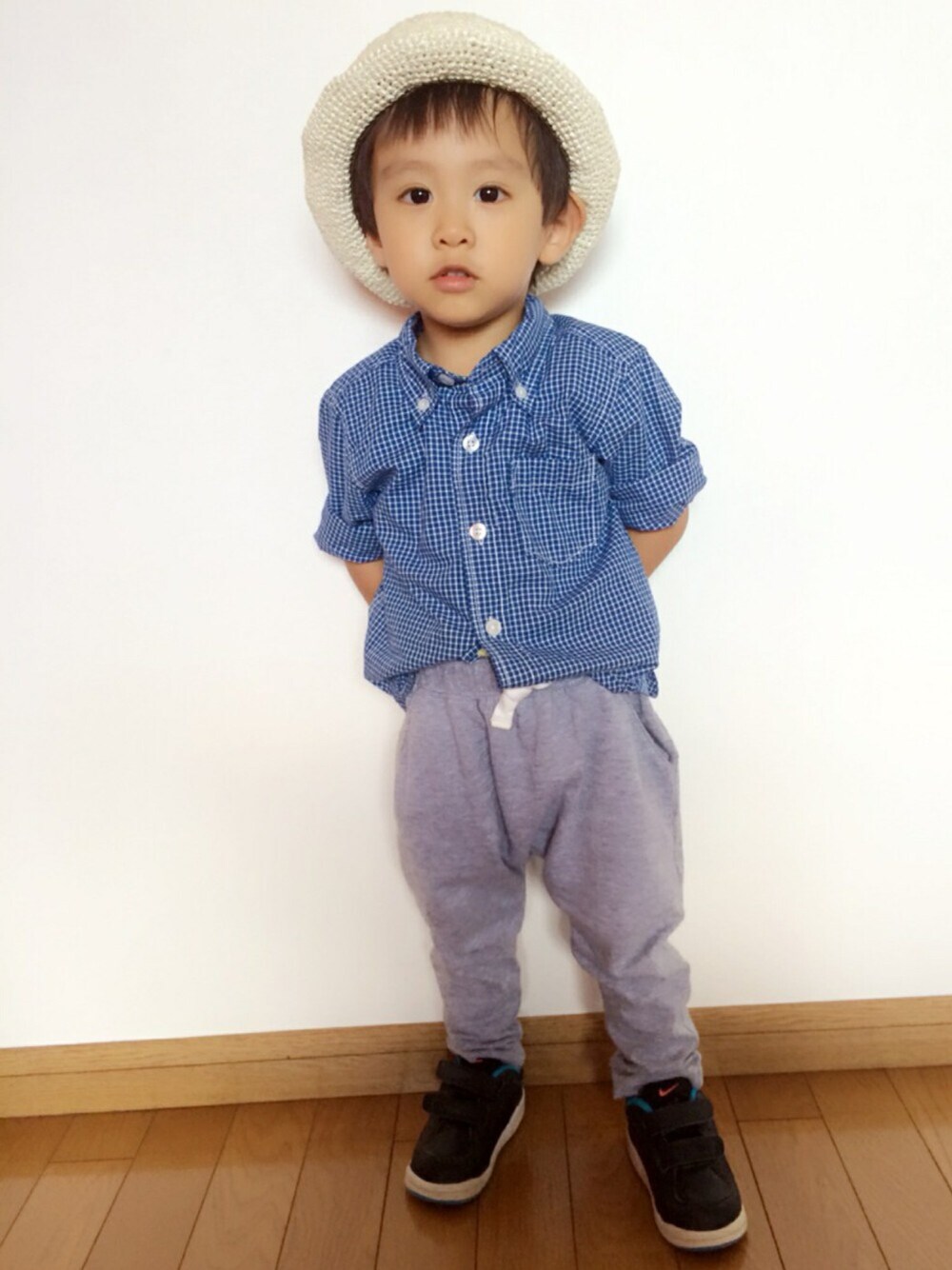 「ドラフトGAP、男の子コーデ、シャツ、ギンガムチェック、サルエルパンツ、handmade、ドヤ顔、花火」｜「babyGAPのアイテム（シャツ/ブラウス、ブルー系）」を使った、Saku＊Sakoさん（キッズ・80cm）の夏コーディネートの1枚目の写真