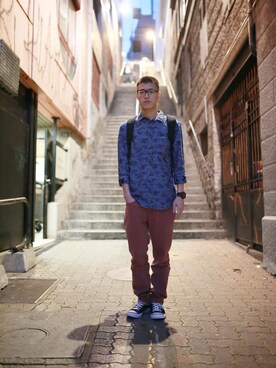 「アイテム（デニムパンツ、レッド系）」を使った、Patrick Chenさん（メンズ・175cm）の冬コーディネート