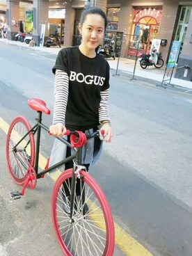 Enshi Chenさんのコーディネート