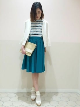 「アパートバイローリーズ」｜「アイテム（ブルゾン）」を使った、エミリさん（レディース・158cm）の春コーディネート