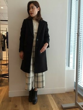 「アパートバイローリーズ」｜「アイテム（チェスターコート）」を使った、エミリさん（レディース・158cm）の秋コーディネート