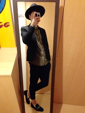 「アイテム（その他シューズ、グレー系）」を使った、ててぃーさん（メンズ・177cm）の冬コーディネート