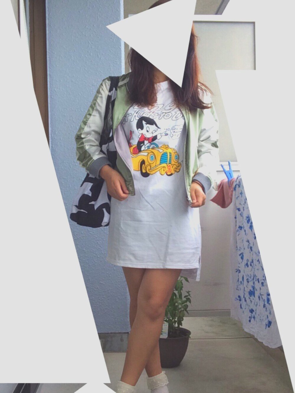 「学校、ラクチンコーデ、Tシャツワンピ、韓国ブランド、スカジャン、marimekko、MARC BY MARC JACOBS、雨の日コーデ」｜「pasta & pickleのアイテム（ワンピース、ホワイト系）」を使った、おちゃっぱさん（レディース・159cm）の夏コーディネートの1枚目の写真
