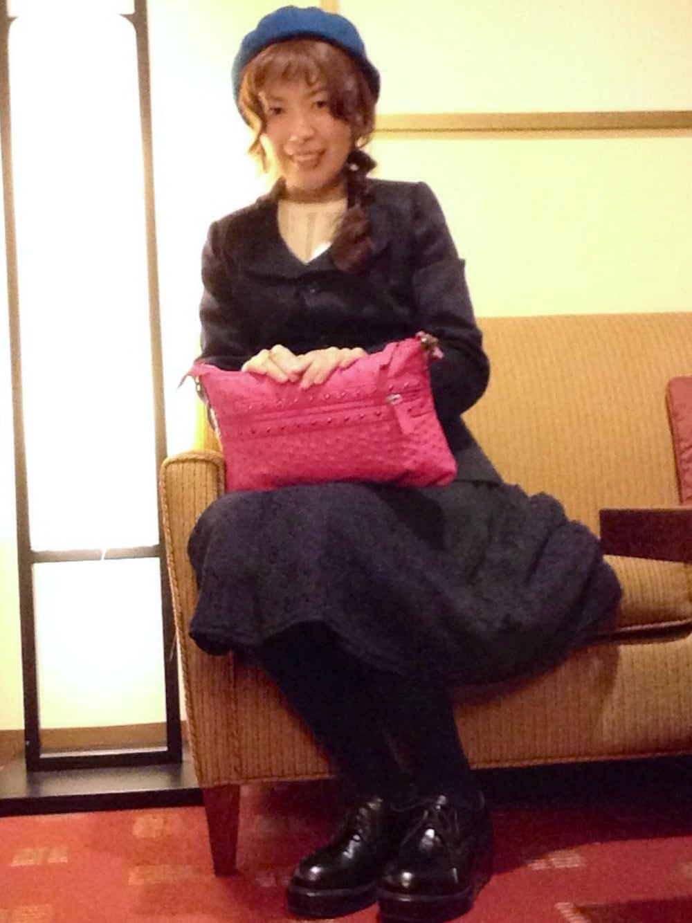 「ベレー帽、紺、紺×ピンク、結婚式二次会スタイル、ゴールドアクセ、手作り、ミモレ丈スカート、レース」｜「no brandのアイテム（ハンチング/ベレー帽、グリーン系）」を使った、toccotさん（レディース・159cm）の秋コーディネートの1枚目の写真