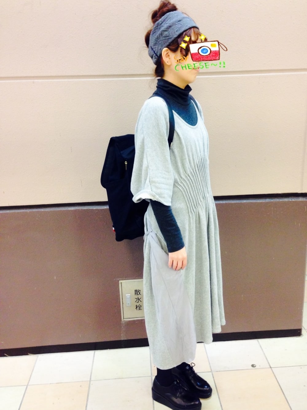 「オールグレー、スエットワンピース、ヘアバンド」｜「AS KNOW AS PINKYのアイテム（ワンピース、グレー系）」を使った、toccotさん（レディース・159cm）の秋コーディネートの1枚目の写真