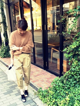 「アイテム（チノパンツ）」を使った、YUKO さん（レディース・156cm）の秋コーディネート