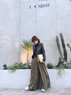 「TODAYFUL（トゥデイフル）のアイテム（ライダースジャケット）」を使った、YUKO さん（レディース・156cm）の冬コーディネート