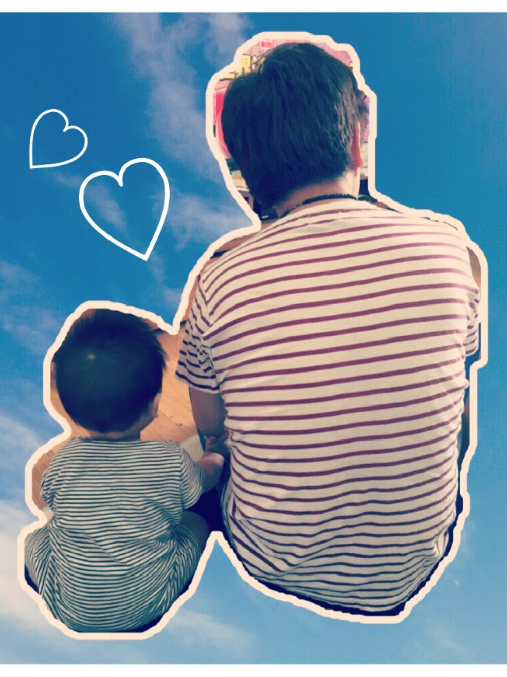 「8ヶ月、親バカ、じじバカ、男の子、baby、ボーダー、おそろいコーデ、リンクコーデ」｜「赤ちゃんデパート 水谷のアイテム（ロンパース、ブラック系）」を使った、makya‼︎さん（キッズ・70cm）の秋コーディネートの1枚目の写真