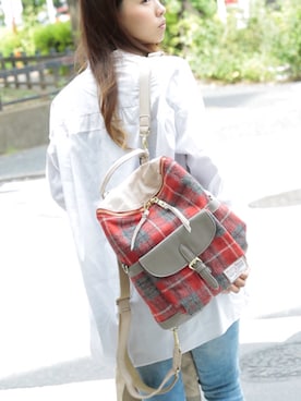 「アイテム（バックパック/リュック）」を使った、UNBILLIONさん（レディース）の秋コーディネート