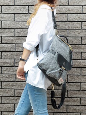 「アイテム（バックパック/リュック）」を使った、UNBILLIONさん（レディース）の秋コーディネート