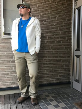 「BURTON（バートン）のアイテム（キャップ）」を使った、やすひろさん（メンズ・177cm）の秋コーディネート