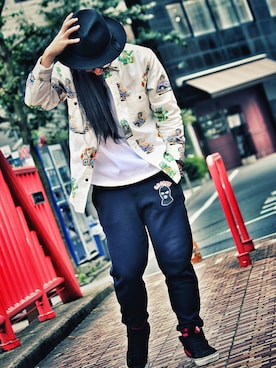 「O.C CREW（オーシークルー）のアイテム（パンツ）」を使った、Mashin Izumiさん（メンズ・170cm）の秋コーディネート