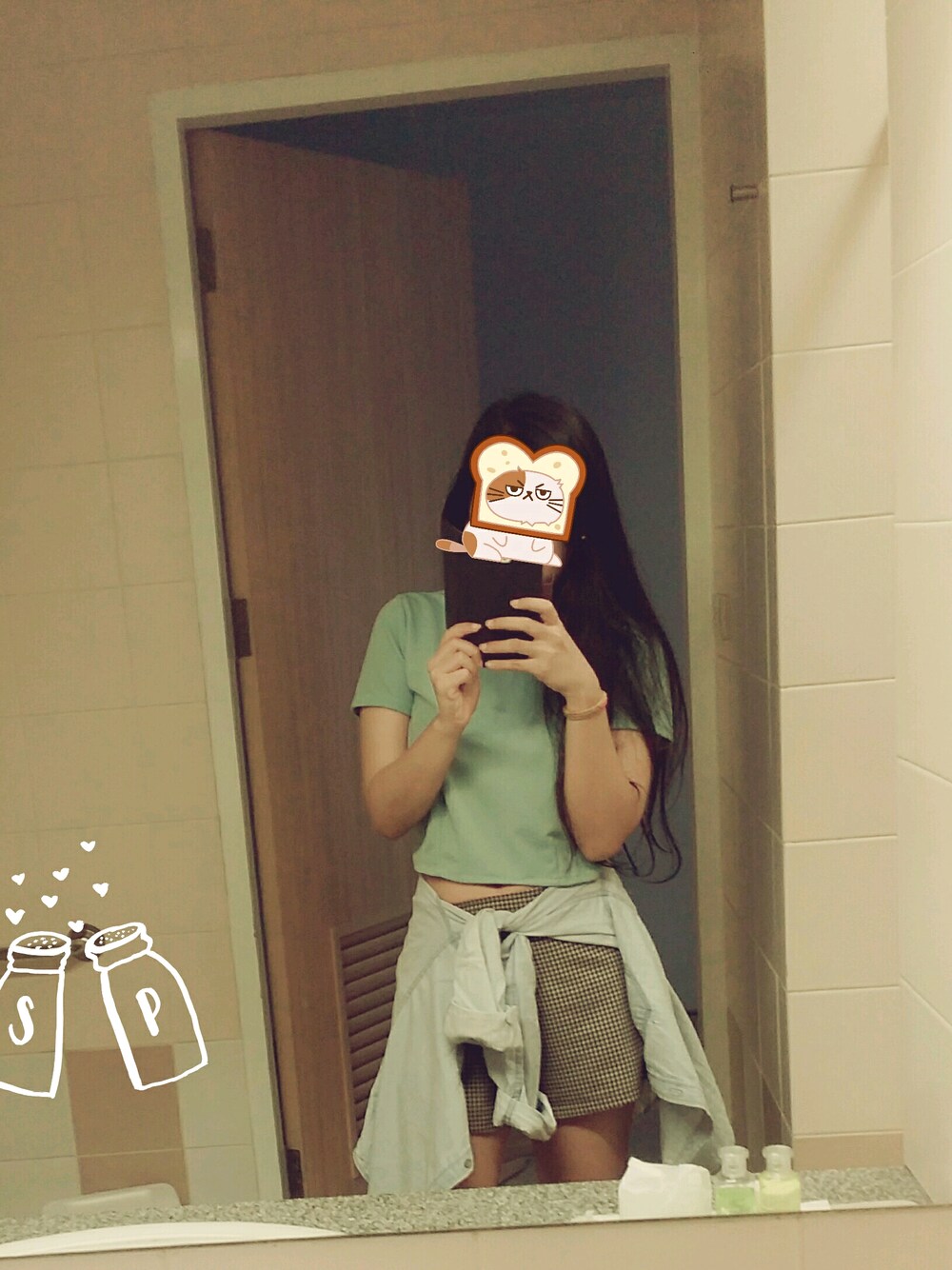 「Jean、Shirt、shortpants」｜「sweety girlのアイテム（トップス、グリーン系）」を使った、Noo-NPさん（レディース・160cm）の夏コーディネートの1枚目の写真