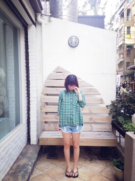 「earth music&ecology（アースミュージックアンドエコロジー）のアイテム（シャツ/ブラウス、ホワイト系）」を使った、pitzさん（レディース・158cm）の春コーディネート