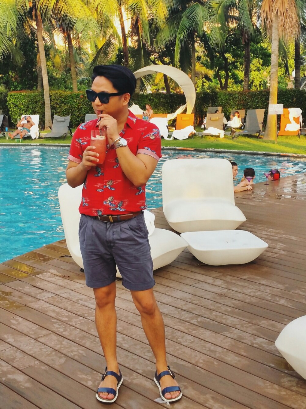 「ZaloraxWear、ZALORAxWEARstylesquad」｜「cotton onのアイテム（シャツ/ブラウス、その他）」を使った、S H E R N A Nさん（メンズ・165cm）の夏コーディネートの1枚目の写真