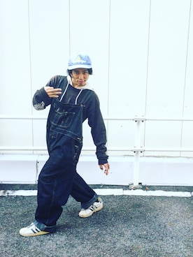 「Chrome Hearts」｜「アイテム（サロペット/オーバーオール）」を使った、西岡達也さん（メンズ・165cm）の秋コーディネート