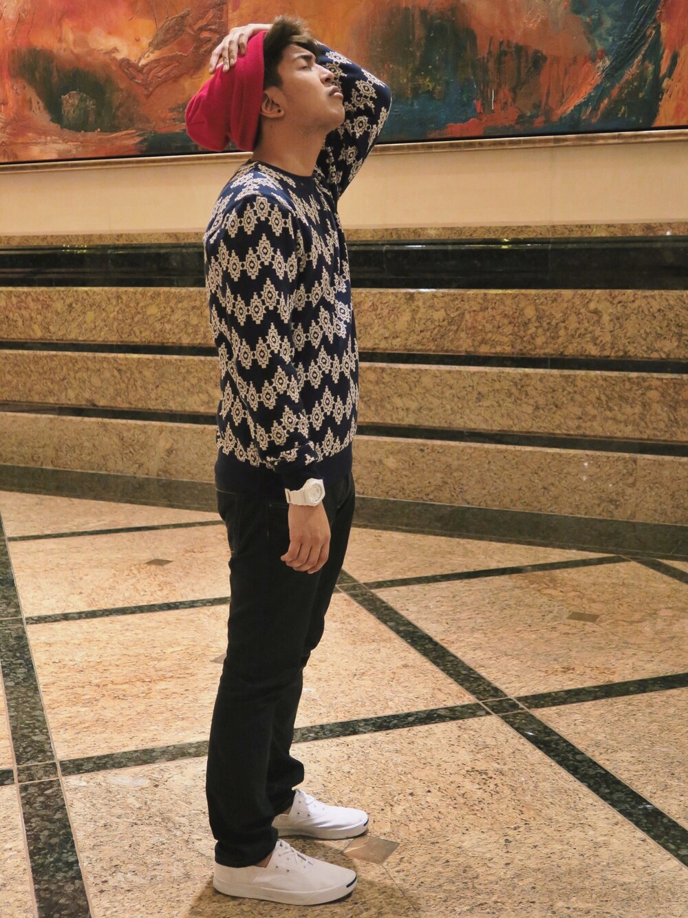 「ootd、ootdhk、guyswithstyle、thebigmac18、ZaloraxWear、Zalora、ZALORAxWEARstylesquad、zalora×wear、zalorahk」｜「G-SHOCKのアイテム（アナログ腕時計、ホワイト系）」を使った、Marky Regaladoさん（メンズ・175cm）の春コーディネートの1枚目の写真
