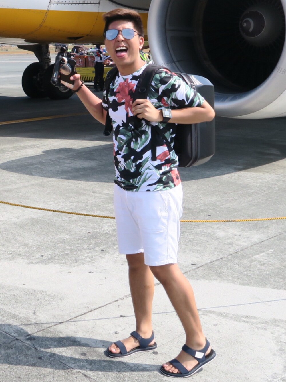 「ootd、ootdhk、thebigmac18、guyswithstyle、ZaloraxWear、Zalora、ZALORAxWEARstylesquad、zalora×wear、zalorahk」｜「ZARA MANのアイテム（Tシャツ/カットソー、その他）」を使った、Marky Regaladoさん（メンズ・175cm）の春コーディネートの1枚目の写真