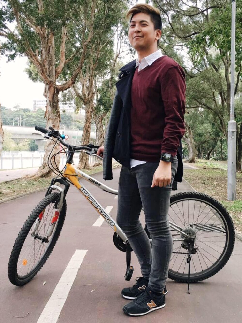 「ZaloraxWear、ZALORAxWEARstylesquad、Zalora、zaloramy、zalorahk、zalora×wear、thebigmac18、WEARBOOKエントリー、guyswithstyle、ootd」｜「Levi'sのアイテム（アナログ腕時計、ブラック系）」を使った、Marky Regaladoさん（メンズ・175cm）の春コーディネートの1枚目の写真