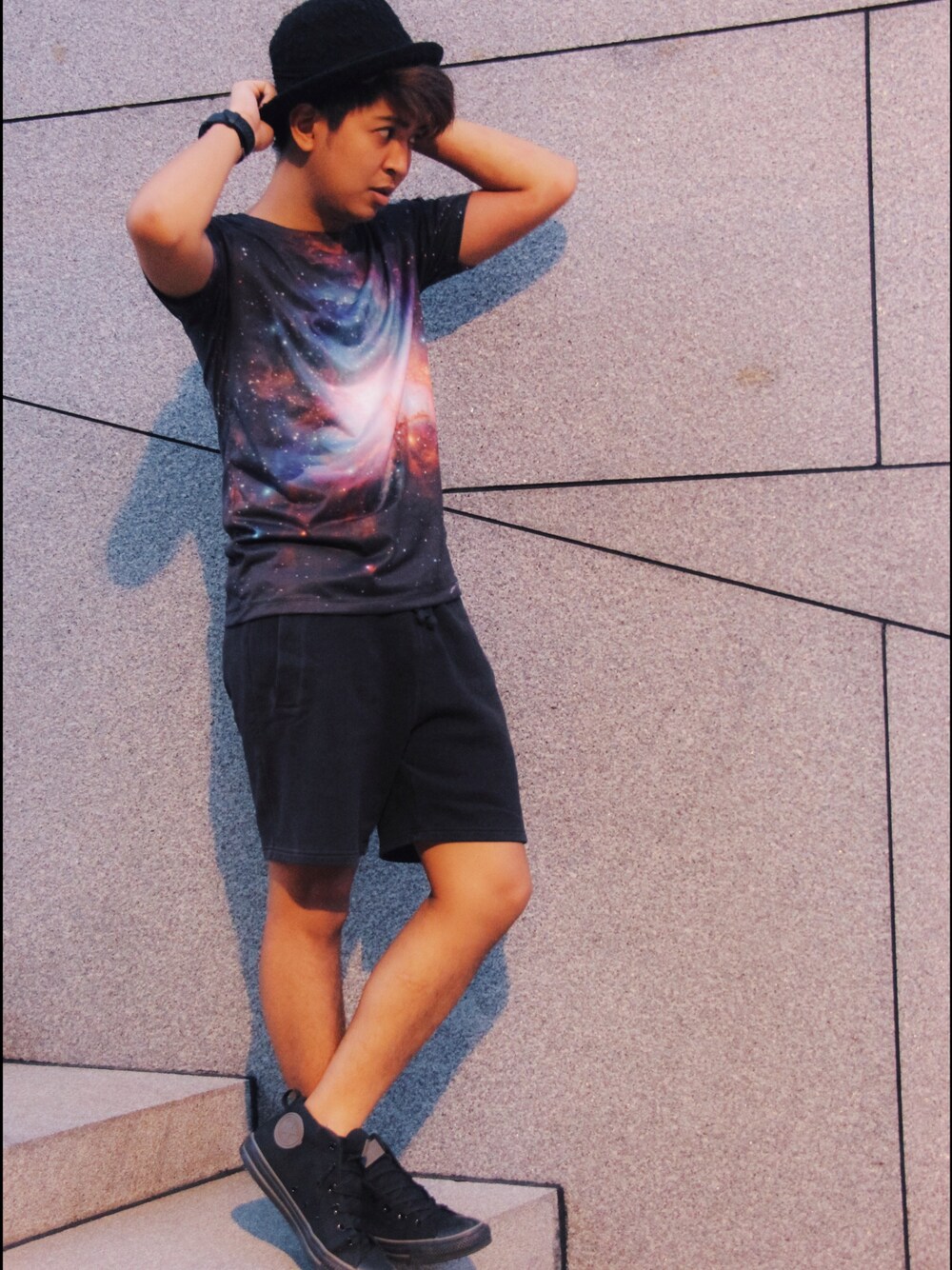 「ZaloraxWear、Zalora、ZALORAxWEARstylesquad、zalora×wear、zalorahk、ootd、ootdhk、WEARBOOKエントリー、WEARママ部、guyswithstyle」｜「CONVERSEのアイテム（スニーカー、ブラック系）」を使った、Marky Regaladoさん（メンズ・175cm）の春コーディネートの1枚目の写真