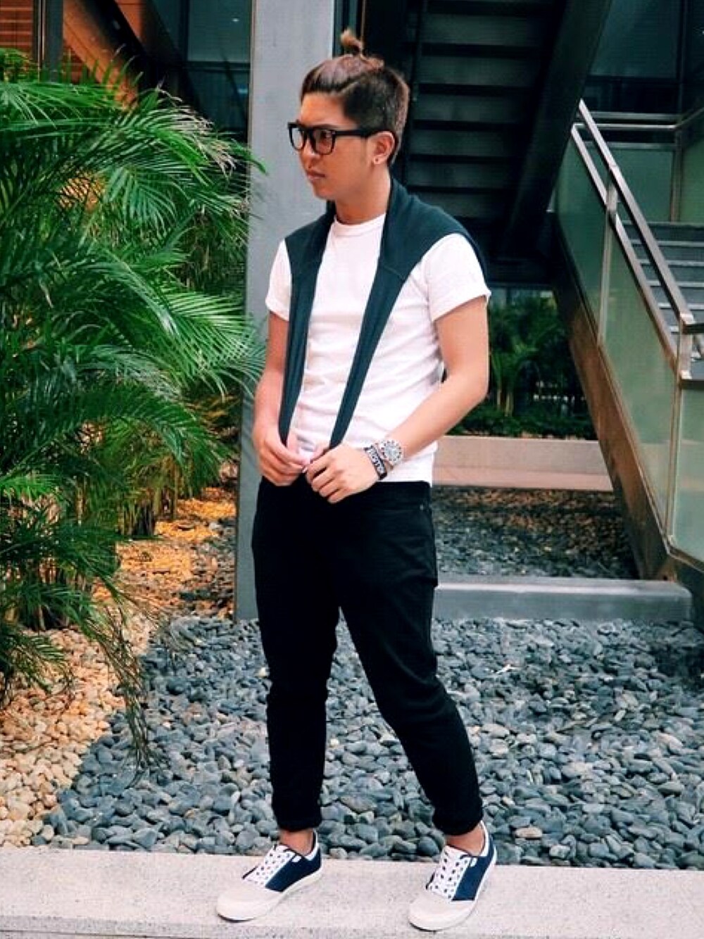 「ZaloraxWear、Zalora、ZALORAxWEARstylesquad、zaloramy、zalora×wear、zalorahk、guyswithstyle、ootd、WEARBOOKエントリー、WEARママ部」｜「ZARA MANのアイテム（スニーカー、ホワイト系）」を使った、Marky Regaladoさん（メンズ・175cm）の春コーディネートの1枚目の写真