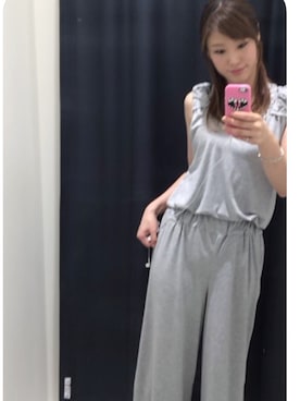 「AZUL（アズール）のアイテム（オールインワン・サロペット）」を使った、たばちぃさん（レディース・163cm）の春コーディネート