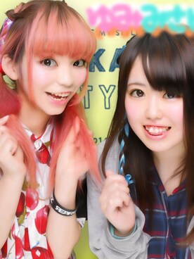 「アイテム（バングル/リストバンド）」を使った、YUMIさん（レディース・161cm・10代）の春コーディネート