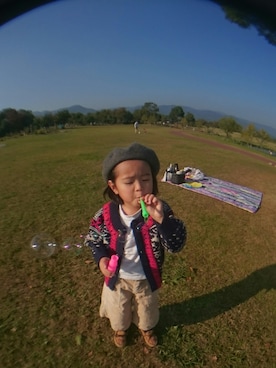 「カウチンセーター」｜「アイテム（モカシン/デッキシューズ）」を使った、iro917さん（キッズ・100cm）の秋コーディネート