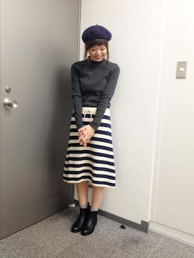 「ボーダースカート」｜「アイテム（ハンチング/ベレー帽）」を使った、おかださん（レディース・164cm）の秋コーディネート