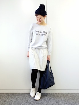 「ロゴニット」｜「アイテム（その他シューズ）」を使った、おかださん（レディース・164cm）の冬コーディネート