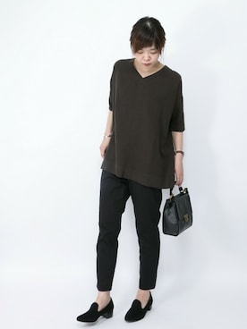 「Vネック」｜「アイテム（チュニック）」を使った、おかださん（レディース・164cm）の秋コーディネート