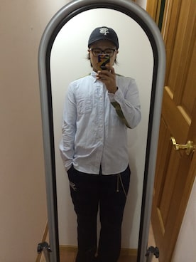 「アイテム（ウォレットチェーン）」を使った、オクシンさん（メンズ・170cm）の秋コーディネート