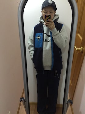 「アイテム（ウォレットチェーン）」を使った、オクシンさん（メンズ・170cm）の冬コーディネート