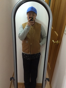 「アイテム（ダウンベスト、ブラウン系）」を使った、オクシンさん（メンズ・170cm）の春コーディネート