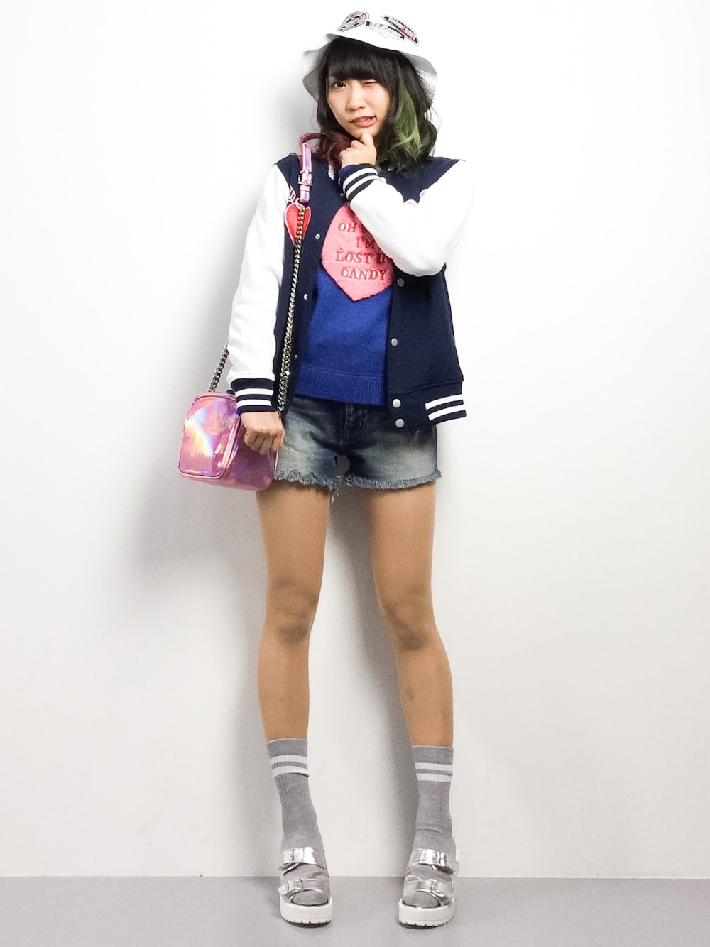 店員椎名成美 Candy Stripper的針織衫搭配 Wear