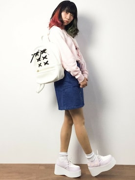 「アイテム（ドレスシューズ、パープル系）」を使った、椎名成美さん（レディース・160cm）の冬コーディネート