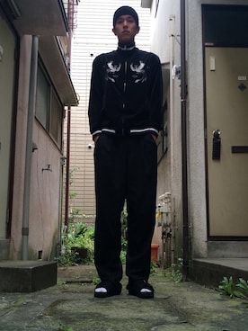 「Levi's（リーバイス）のアイテム（サンダル）」を使った、SAIさん（メンズ・179cm）の秋コーディネート