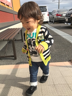 「BIT'Z（ビッツ）のアイテム（トップス）」を使った、Mikaさん（キッズ・80cm）の秋コーディネート