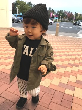 「petit main」｜「アイテム（ミリタリージャケット）」を使った、Mikaさん（キッズ・80cm）の秋コーディネート