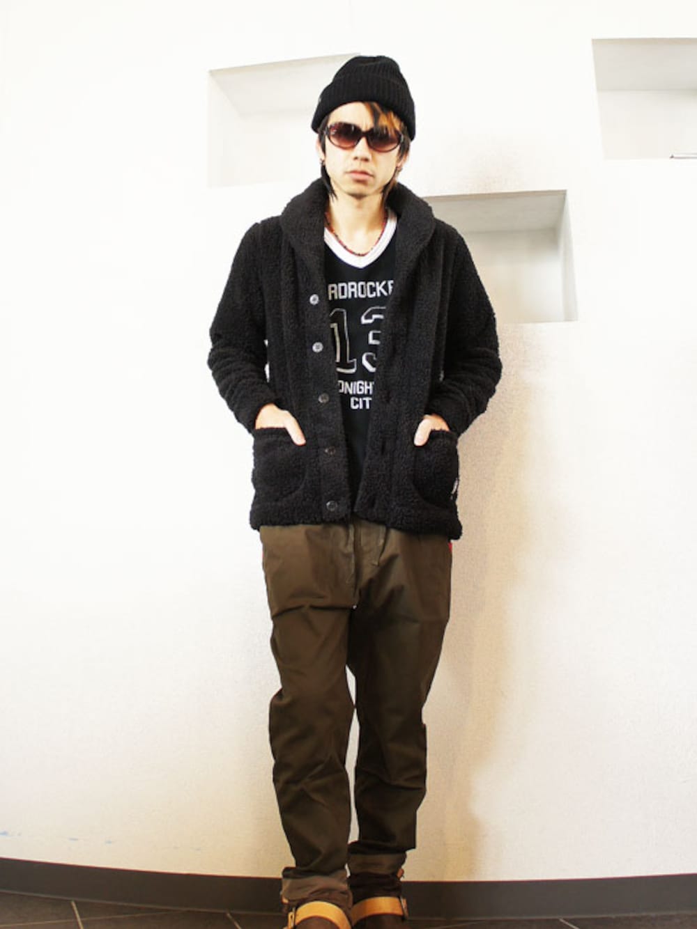 「カジュアルコーデ、ストリートMIX、クライミー　　、crimie 、quolt 」｜「【quolt(クオルト)】 UNITE PANTS（その他パンツ、ブラウン系）」を使った、MOREGAUCHE2KAZUYAさん（メンズ・169cm）の冬コーディネートの1枚目の写真