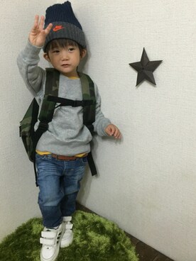 「アイテム（ラッピングキット、レッド系）」を使った、JINさん（キッズ・80cm）の秋コーディネート