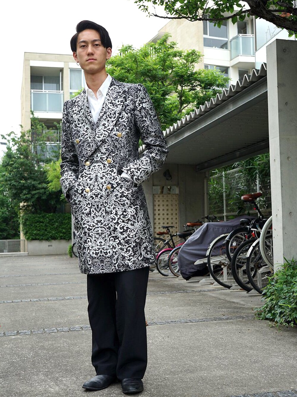 「yohjiyamamoto、Alexander McQueen、salvatoreferragamo、SOIHM、Clique Tokyo」｜「Alexander McQueenのアイテム（その他アウター、ホワイト系）」を使った、Ryusei Naitoさん（メンズ・180cm）の夏コーディネートの1枚目の写真