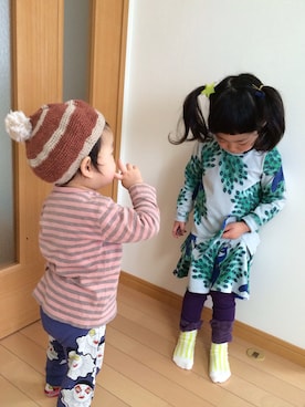 「Mini Rodini（ミニロディーニ）のアイテム（ワンピース/ドレス）」を使った、YUKIさん（キッズ・100cm）の春コーディネート