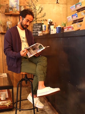 「アイテム（カーディガン/ボレロ）」を使った、MIDTIDEkamakuraさん（メンズ・170cm）の冬コーディネート