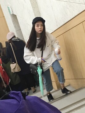 「Marc by Marc Jacobs（マークバイマークジェイコブス）のアイテム（メッセンジャーバッグ）」を使った、xix93さん（レディース・156cm）の春コーディネート