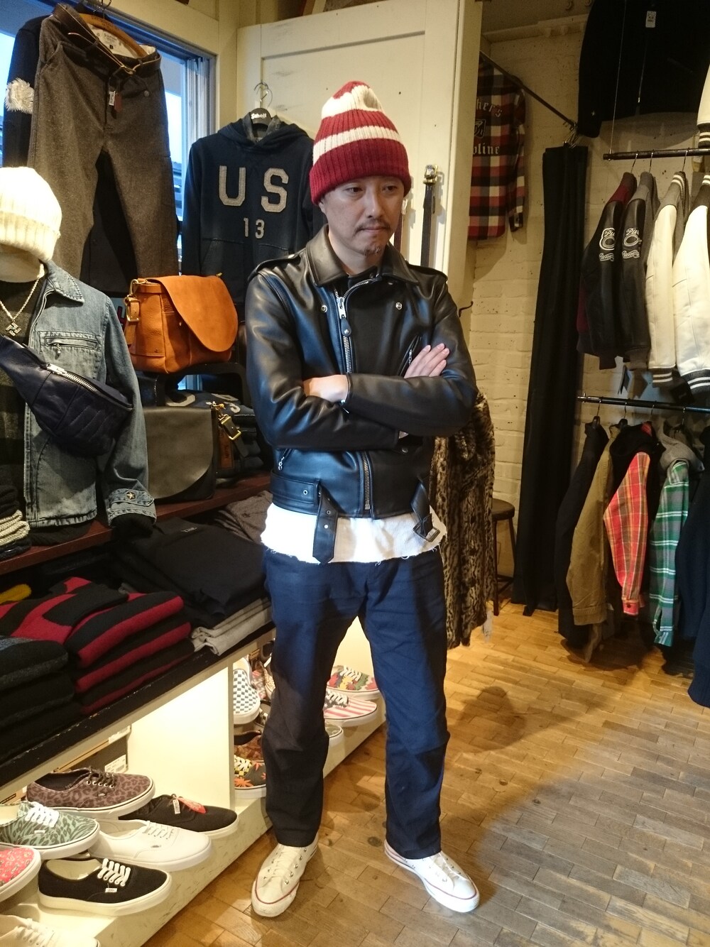 「SCHOTT、ショット、ボーダー、ニットキャップ、ライダース、ワンスター、赤いニット帽」｜「schottのSchott(ショット)　613UST ONESTAR /TALL（ライダースジャケット、ブラック系）」を使った、hamadaさん（メンズ・178cm）の秋コーディネートの1枚目の写真