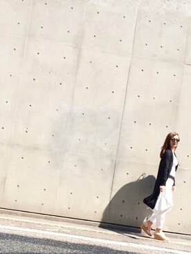 「TORY BURCH（トリーバーチ）のアイテム（パンツ）」を使った、megumi さん（レディース・165cm）の春コーディネート