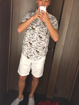 「Abercrombie&Fitch（アバークロンビーアンドフィッチ）のアイテム（チノパンツ）」を使った、Fumiharuさん（メンズ・174cm）の春コーディネート