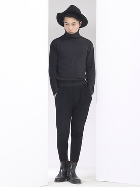 「ZARA MANのアイテム（チノパンツ、ブラック系）」を使った、Editor Songさん（メンズ・171cm）の秋コーディネート